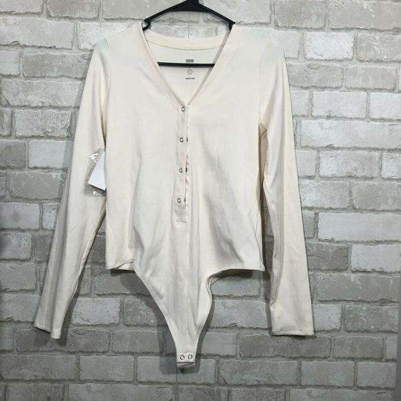 Ribbed Ivory Long Sleeve Henley Thong Bodysuit - Picture 3 of 11